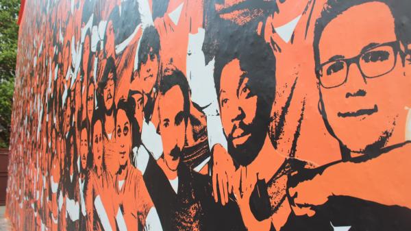 Trois grandes fresques murales format XXL exposées en plein cœur de Paris