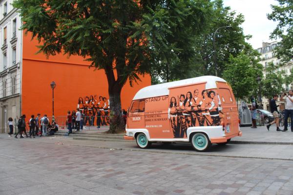 Trois grandes fresques murales format XXL exposées en plein cœur de Paris