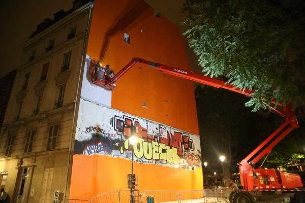 Trois grandes fresques murales format XXL exposées en plein cœur de Paris
