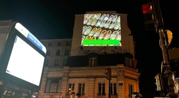 Nike illumine les rues parisiennes