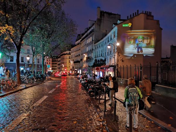 Ghost hunting with the #LuigiParisHalloween