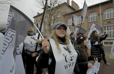 Marcher pour la sauvegarde des Pokémons