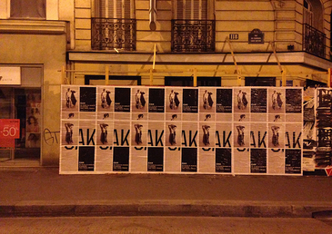 OAK promeut son nouveau magasin dans les rues parisiennes