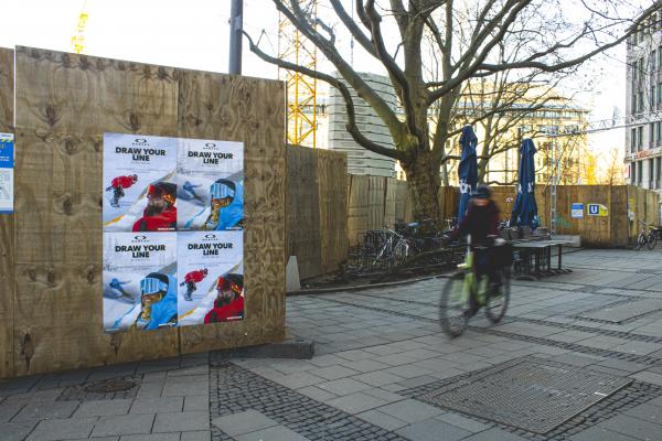 Oakley ramène les pistes de ski en ville