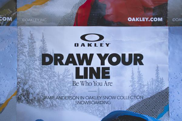 Oakley ramène les pistes de ski en ville