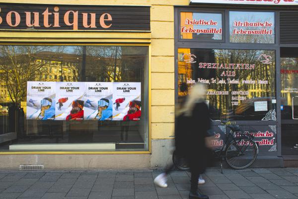 Oakley ramène les pistes de ski en ville