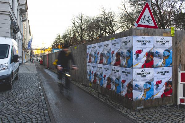 Oakley ramène les pistes de ski en ville