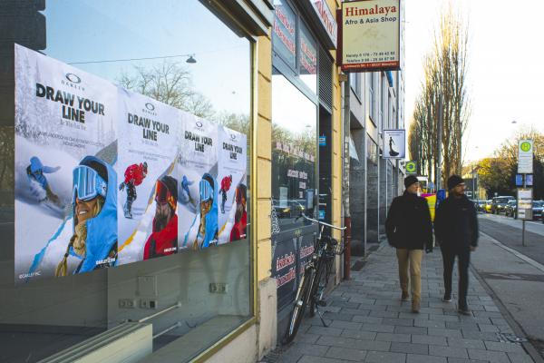 Oakley ramène les pistes de ski en ville