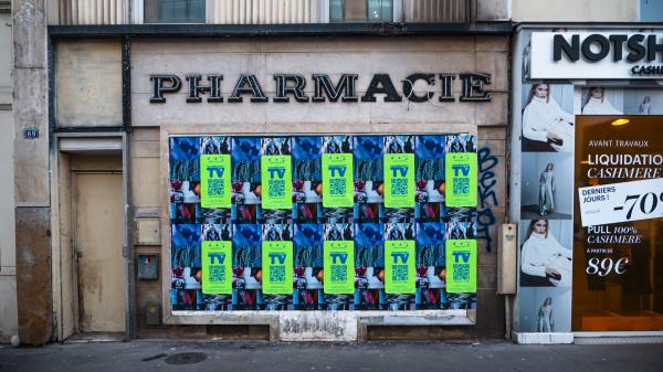 Off-White pushes the boundaries of phygital