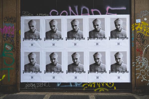 An invitation to Fashion Week