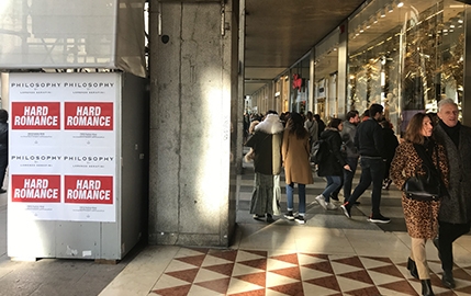 Philosophy Di Lorenzo Serafini joue sur deux tableaux