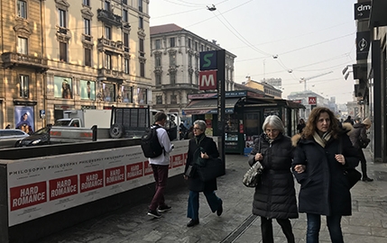 Philosophy Di Lorenzo Serafini joue sur deux tableaux