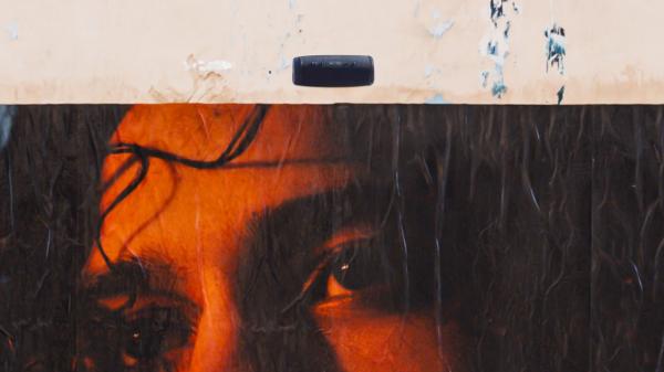 Hatik at the top of the wave