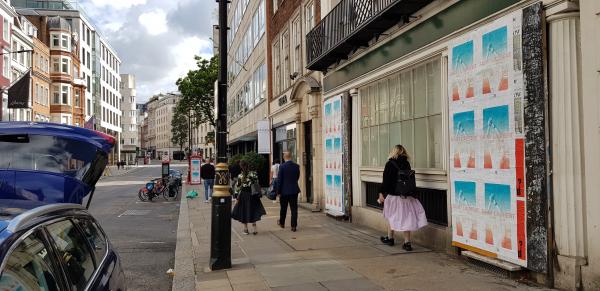 De la Seine à la Tamise : Changement de Rive pour Saint Laurent
