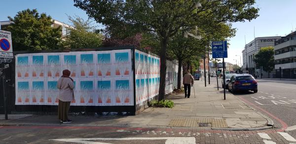 De la Seine à la Tamise : Changement de Rive pour Saint Laurent