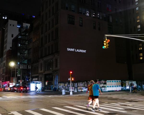 L’horizon est dans les yeux de Saint Laurent 