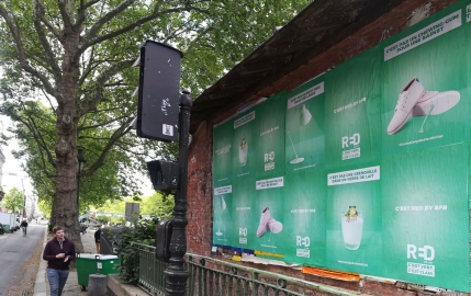 Qu’est ce qui est vert et qui est clair ? C'est Red by SFR !