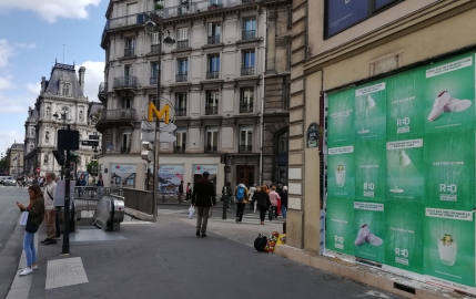 Qu’est ce qui est vert et qui est clair ? C'est Red by SFR !