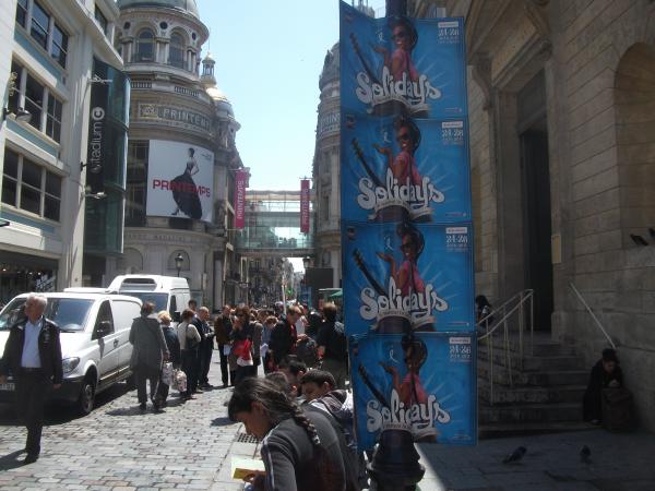 La lutte continue contre le SIDA