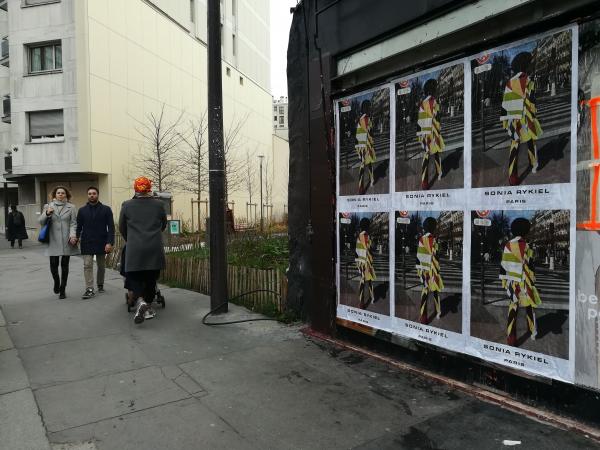 L’élégance couvre les rues