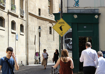 Attention requins à Paris