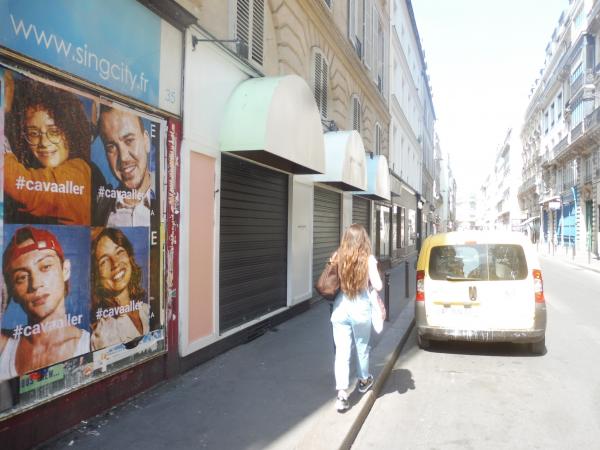 Doc Gyneco s'exhibe dans la rue pour son retour