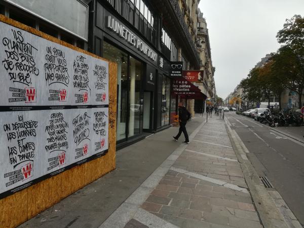 Gros affichage, grosse visibilité, grosse émergence