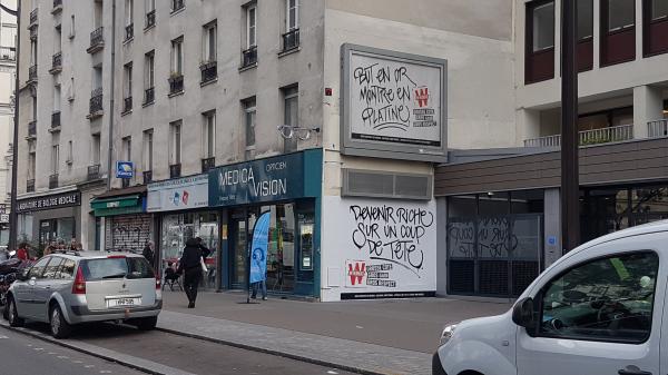 Gros affichage, grosse visibilité, grosse émergence