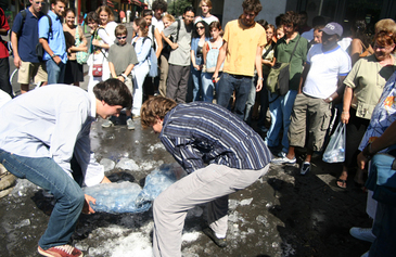 Break the Ice and win a treasure!