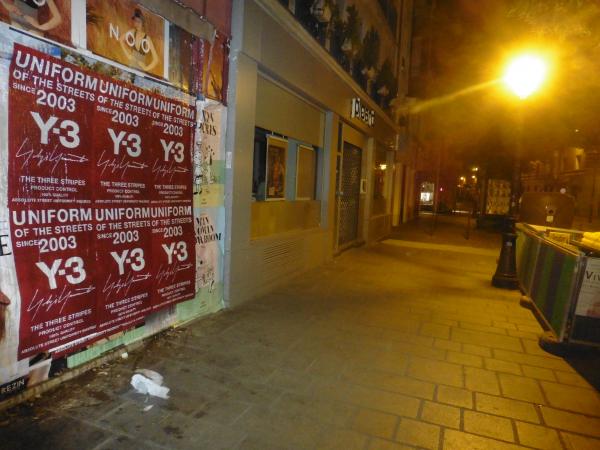 Y-3 s’affiche en Affichage Sauvage de manière forte et percutante !