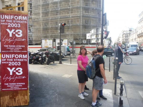 Y-3 s’affiche en Affichage Sauvage de manière forte et percutante !